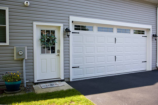 24/7 Emergency Garage Door Panel Replacement experts in Ohkay Owingeh, NM